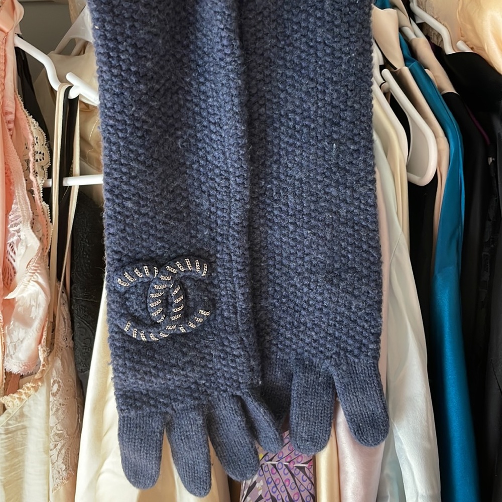 Chanel CC cashmere gloves - Picture 4 of 10